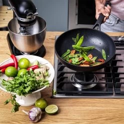 KitchenAid Classic Forged Aluminium Wok ø28cm - Zwart - Inductie - Anti-aanbak 23 KitchenAid Classic Forged Aluminium Wok ø28cm - Zwart - Inductie - Anti-aanbak -Aanbiedingen Tefal Winkel 1200x1200 184