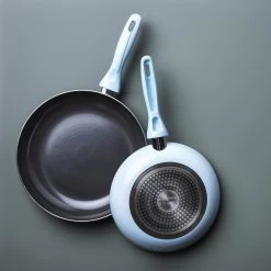 VitaVerde Expert Koekenpannenset Ø 24cm + Ø 28cm - Lichtblauw - Inductie - PFAS-vrij 15 VitaVerde Expert Koekenpannenset Ø 24cm + Ø 28cm - Lichtblauw - Inductie - PFAS-vrij -Aanbiedingen Tefal Winkel 1200x1200 250