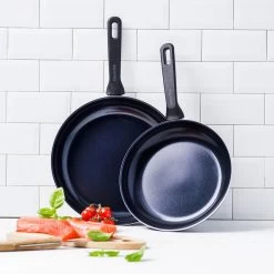 GreenPan Memphis Keramische Koekenpannenset - Ø24 + Ø28 Cm - PFAS-vrij 30 GreenPan Memphis Keramische Koekenpannenset - Ø24 + Ø28 Cm - PFAS-vrij -Aanbiedingen Tefal Winkel 1200x1200 314