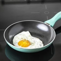 VitaVerde Expert Koekenpannenset Ø 20cm + Ø 24cm + Ø 28cm - Turquoise - Inductie - PFAS-vrij 15 VitaVerde Expert Koekenpannenset Ø 20cm + Ø 24cm + Ø 28cm - Turquoise - Inductie - PFAS-vrij -Aanbiedingen Tefal Winkel 1200x1200 390