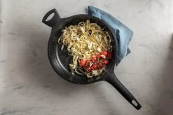 Sola Hapjespan Fair Cooking - Ø 28 Cm - Zwart/wit - Aluminium - Antiaanbaklaag -Aanbiedingen Tefal Winkel 1200x799 91