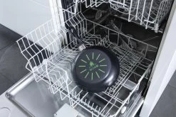 BK Easy Basic Ceramic Hapjespan Ø 28 Cm - Met Glazen Deksel - PFAS-vrij 7 BK Easy Basic Ceramic Hapjespan Ø 28 Cm - Met Glazen Deksel - PFAS-vrij -Aanbiedingen Tefal Winkel 1200x804 4