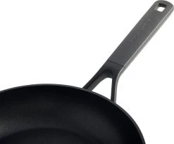 KitchenAid Classic Forged Aluminium Wok ø28cm - Zwart - Inductie - Anti-aanbak 18 KitchenAid Classic Forged Aluminium Wok ø28cm - Zwart - Inductie - Anti-aanbak -Aanbiedingen Tefal Winkel 1200x997